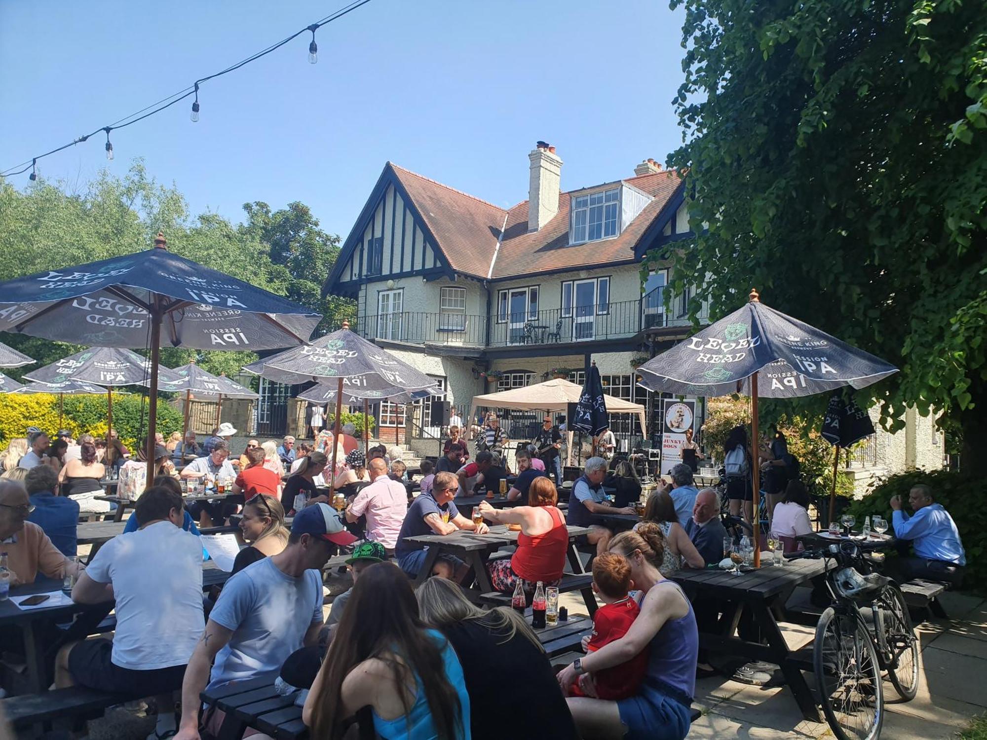 The Weir Hotel Walton-on-Thames Exterior foto